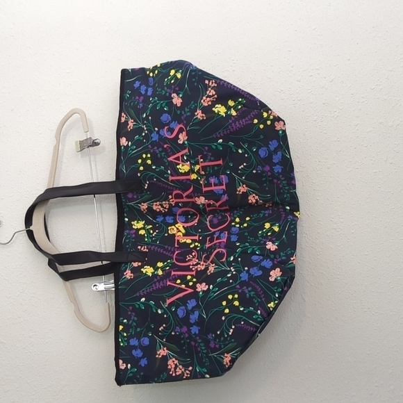 Victoria's Secret Shoulder Floral Printed Bag Tote Large Zipper - Picture 2 of 9